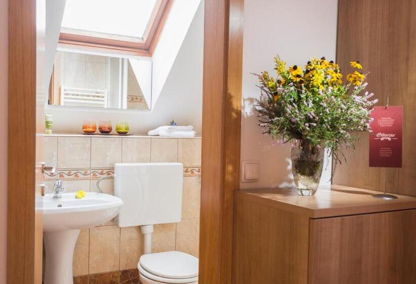 آپارتمان 1 خوابه با بالکن, Rooms & Restaurant Ostarija