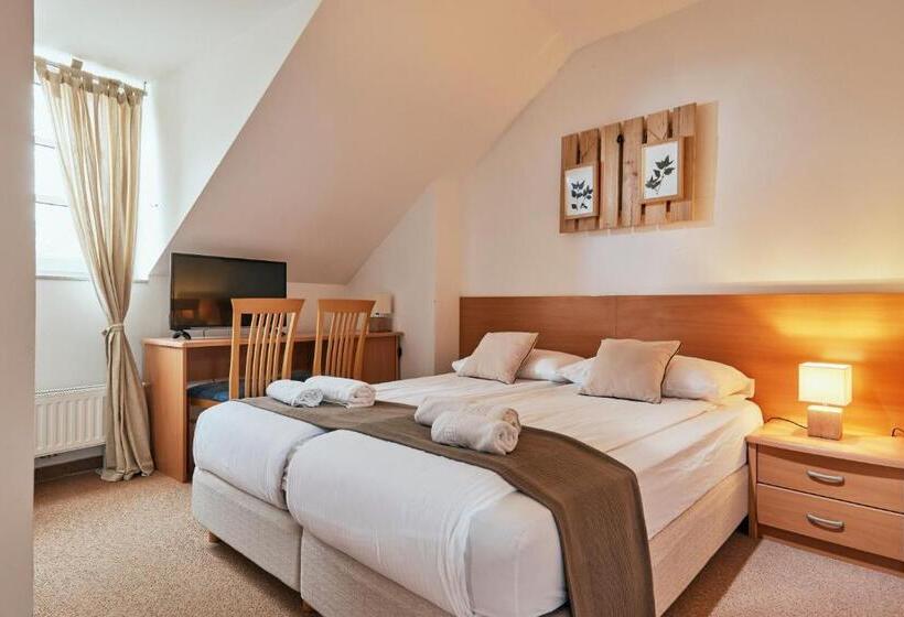 اتاق استاندارد, Rooms & Restaurant Ostarija