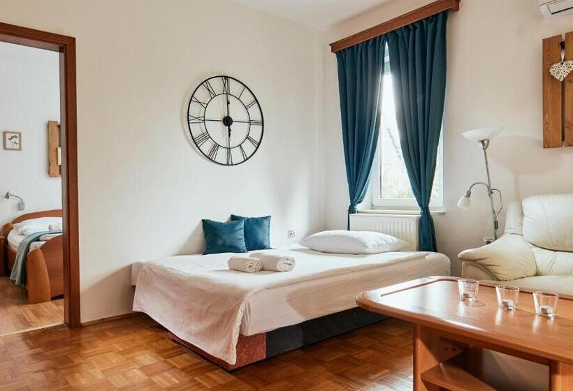 آپارتمان 1 خوابه با تراس, Rooms & Restaurant Ostarija