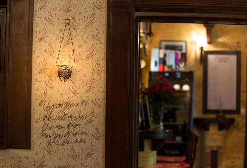 سوییت, Rooms & Restaurant Ostarija