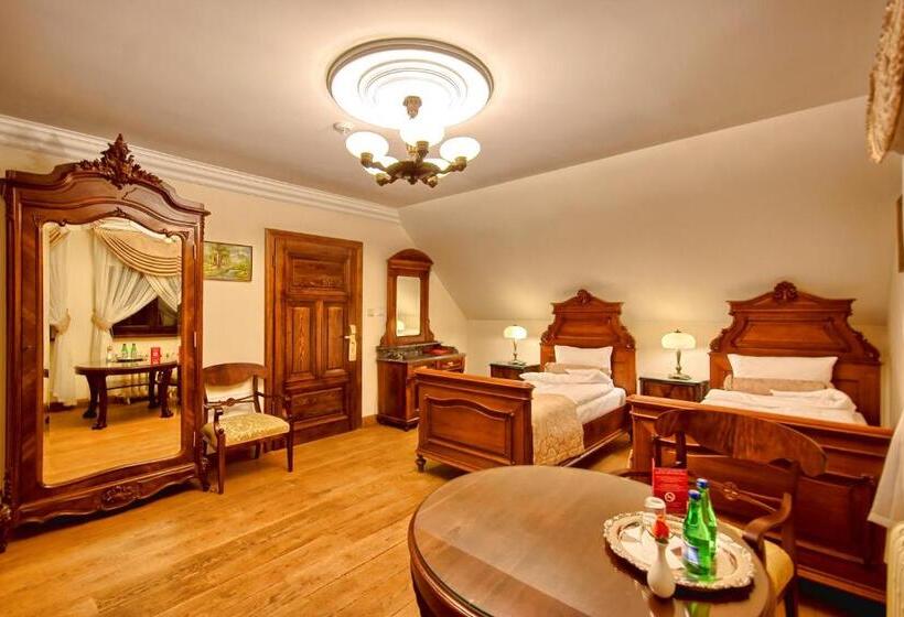 חדר דלוקס, Pałac Tłokinia