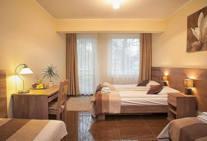 四人标准间, Planeta Hotel & Restauracja