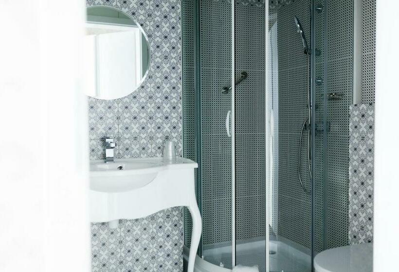 スタンダードトリプルルーム, Pod Ratuszem