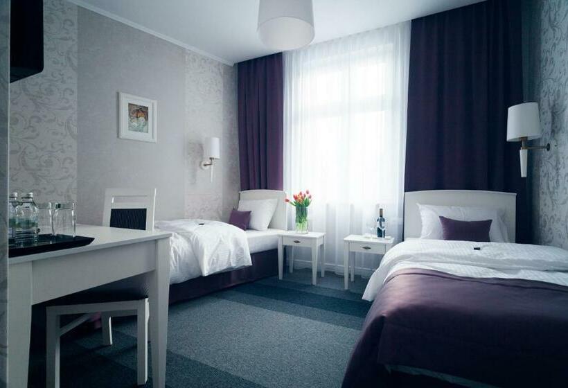 スタンダードルーム, Pod Ratuszem