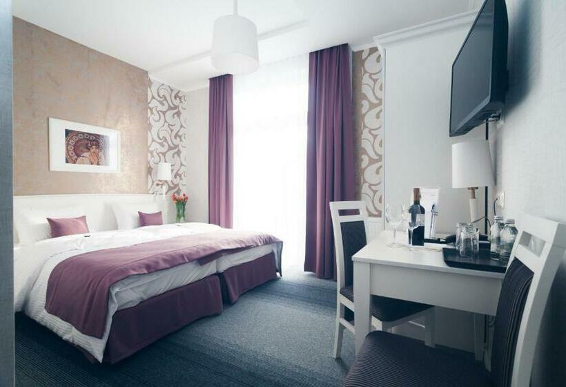 スタンダードルーム, Pod Ratuszem