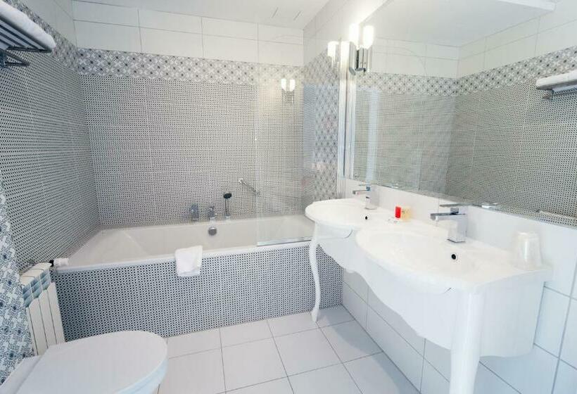 スイート, Pod Ratuszem