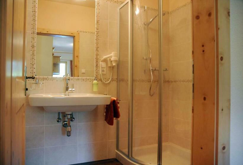 غرفة قياسية, Sagritzerwirt