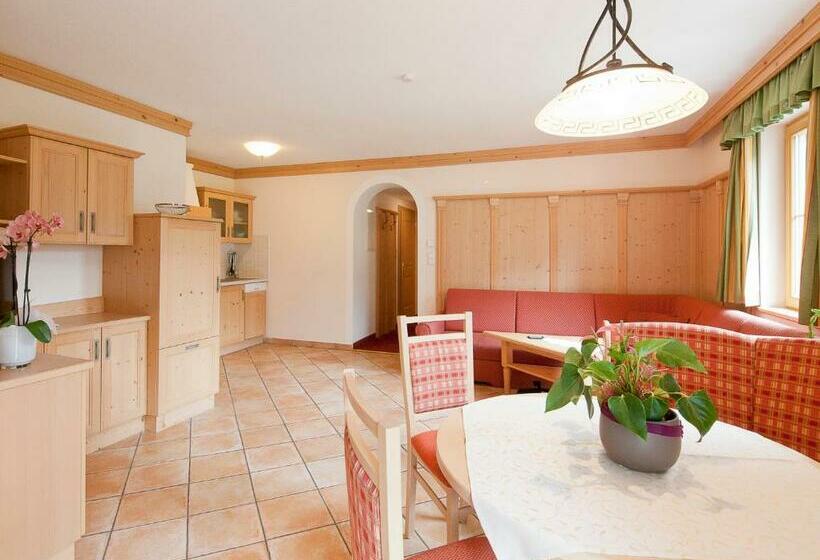 شقة غرفة واحدة, Sagritzerwirt