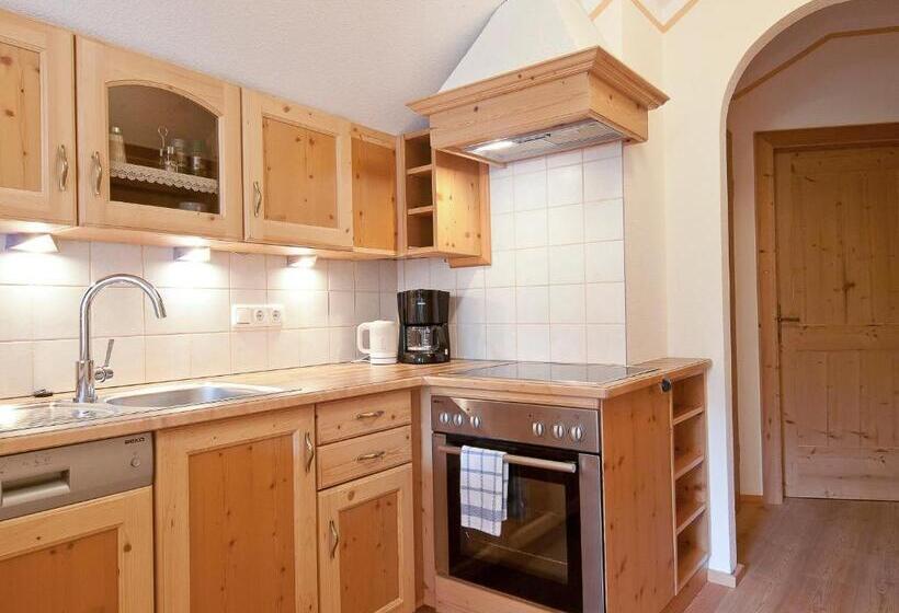 غرفة قياسية فردية, Sagritzerwirt