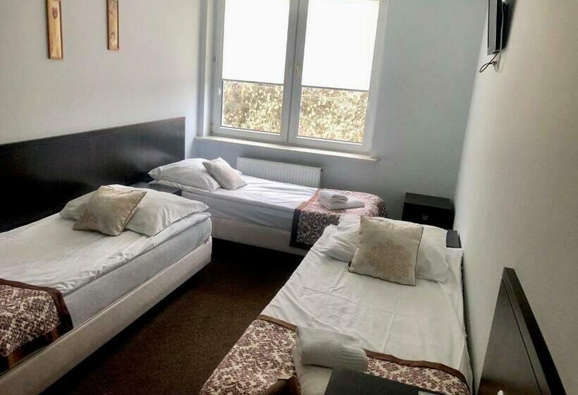 חדר סטנדרט לשלושה, Sosnowe Zacisze