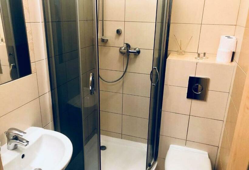 חדר סטנדרט לשלושה, Sosnowe Zacisze