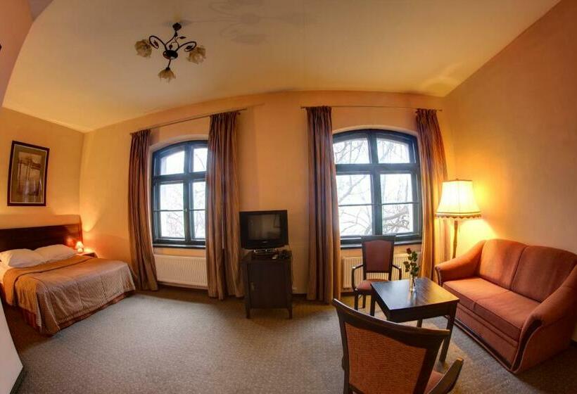 חדר דלוקס, Zamek Królewski We Wschowie