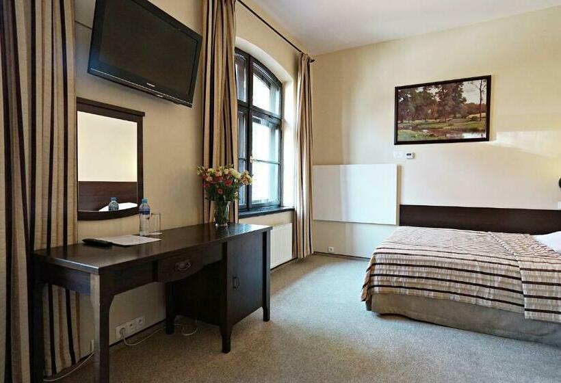 חדר סטנדרט, Zamek Królewski We Wschowie