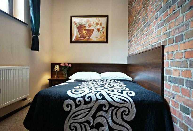 חדר סטנדרט, Zamek Królewski We Wschowie