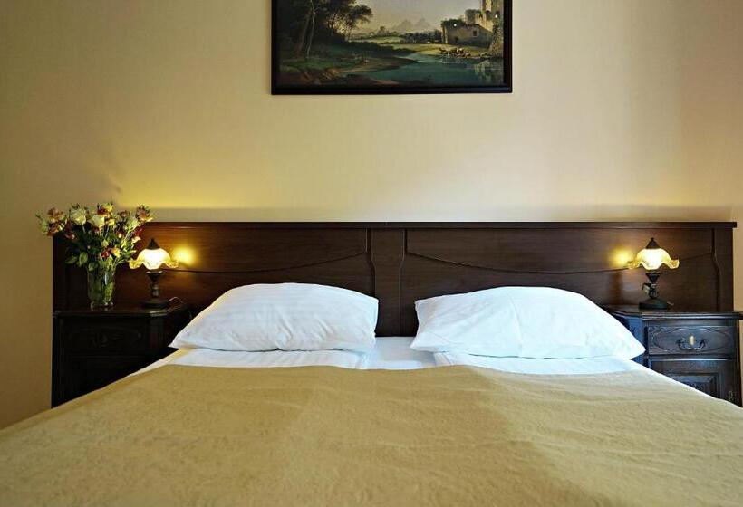 דירת חדר, Zamek Królewski We Wschowie