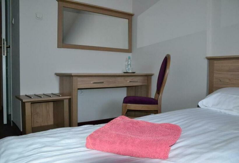 스탠다드 싱글 룸, Złote Runo