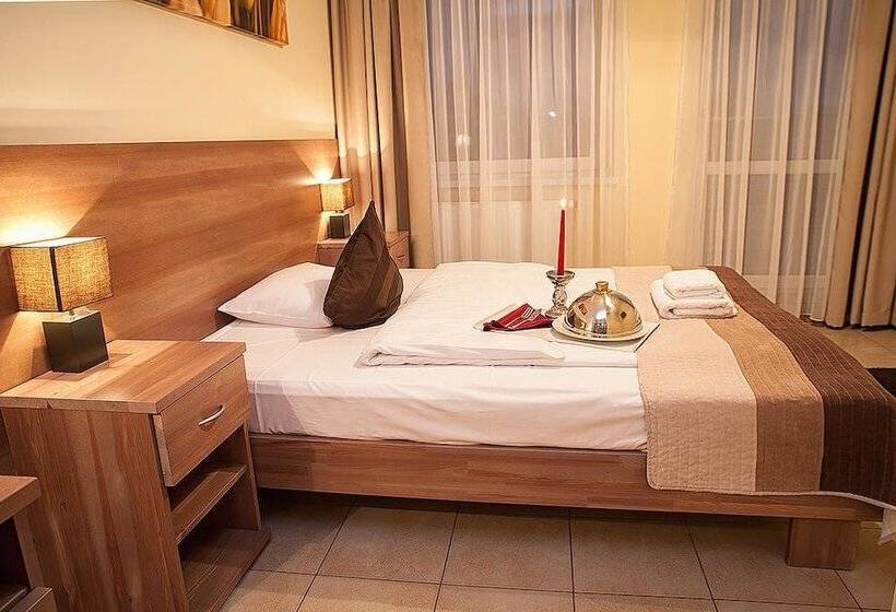 高级单人间, Planeta Hotel & Restauracja