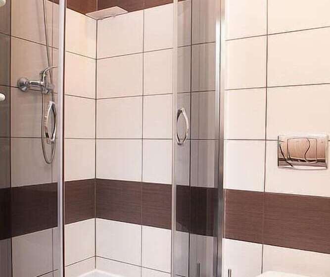 اتاق پریمیوم سه تخته, Planeta Hotel & Restauracja