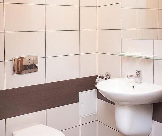 高级三人间, Planeta Hotel & Restauracja