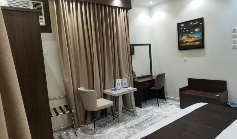 Estudi Deluxe, فندق جون