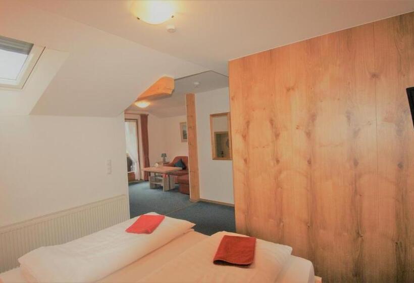 جناح جونيور مزوَّد بشرفة, Alpenpanoramahotel Kohlhiasl Höh