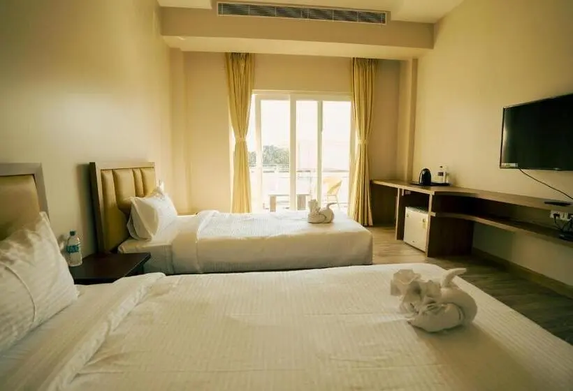 バルコニー付きスタンダードルーム, Finn S Weaver Resort, Kaziranga