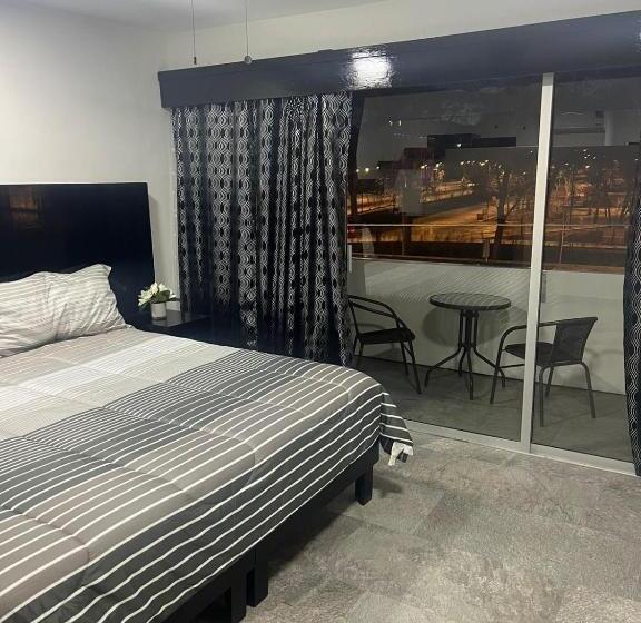 إستوديو قياسى, And Suites Cananea