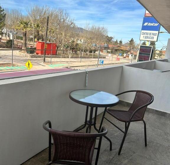 إستوديو قياسى, And Suites Cananea