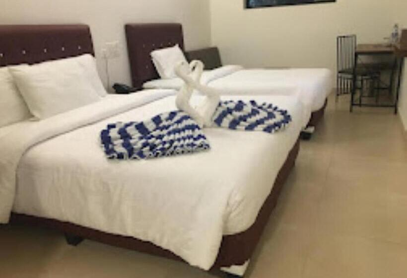 Номер Стандарт, Chateau Woods Kerala
