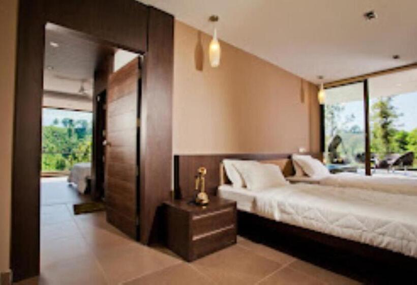 スタンダードルーム, Chateau Woods Kerala