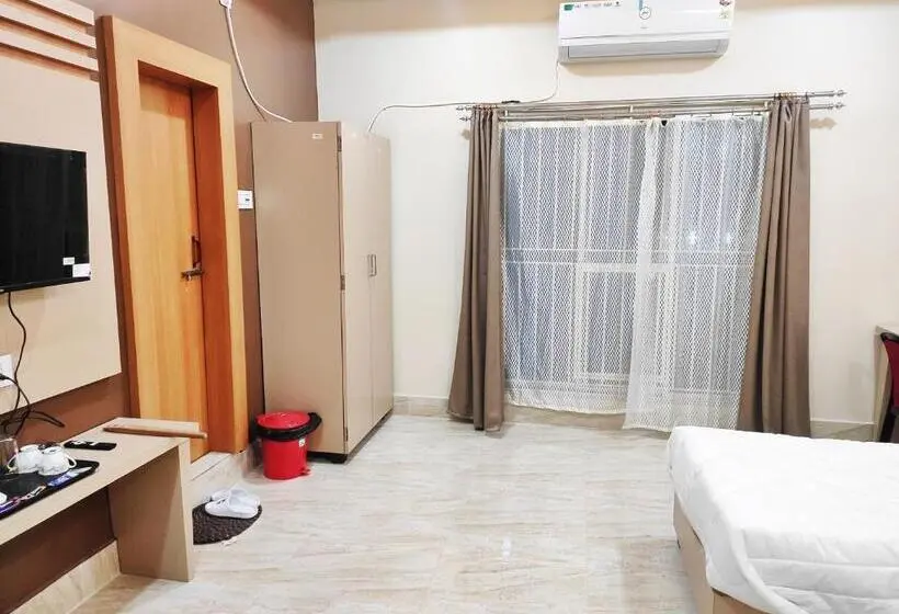 スタンダードトリプルルーム, Grace Inn Guest House, Near Airport And Ion Digital