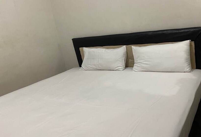 Номер Стандарт, Oyo Life 93256 Kos Meninting