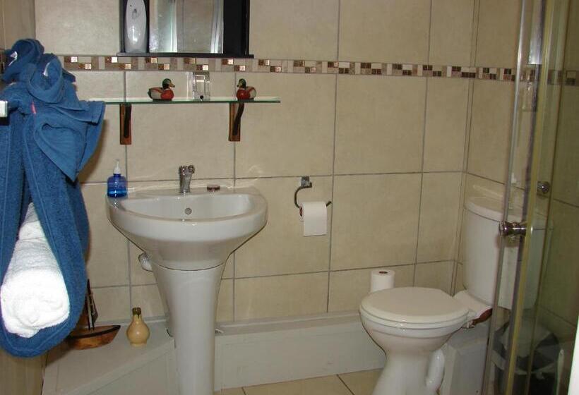 סוויטה משפחתית, A Time And A Place