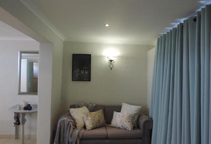 סוויטה משפחתית, A Time And A Place