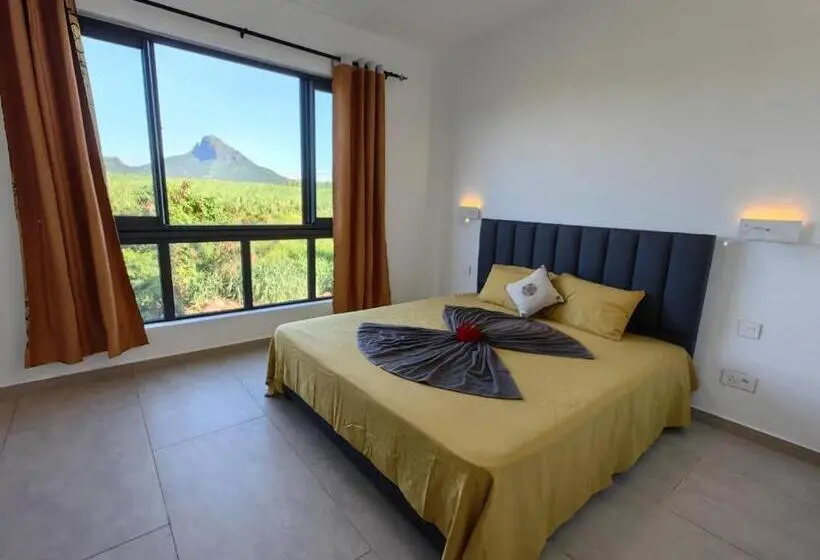 اتاق استاندارد با چشم‌انداز کوهستان, J Vais Residence By Sov
