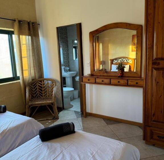 اتاق استاندارد با بالکن, Tal Bir Farmhouse