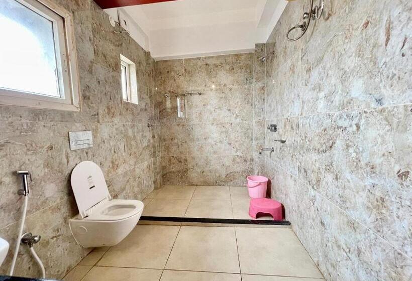 Fyrbädds Deluxerum, Subham Beach Inn ! Puri Near Sea Beach And Temple Fully Air Conditioned Hotel With Lift And Parking