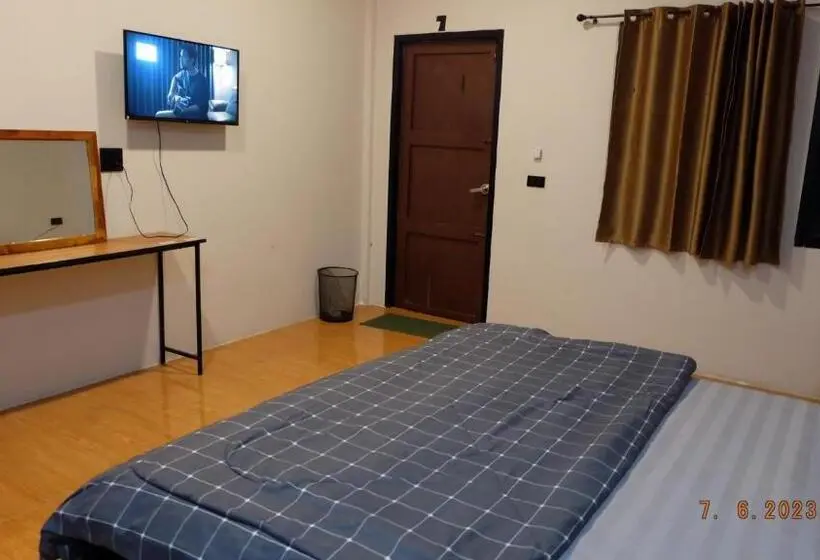 スーペリアールーム, เช็คอินรีสอร์ท Check In Resort