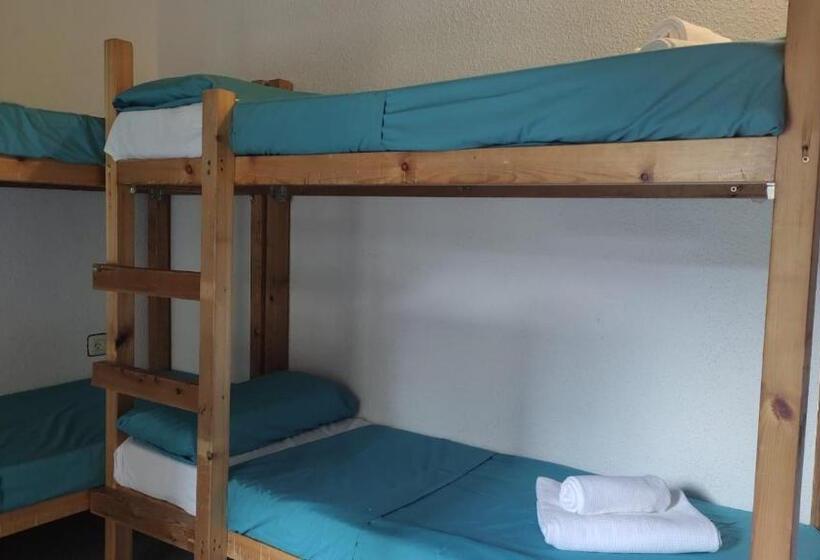 Семейный Номер, Albergue Villanúa Tritón   4 Hab   Máx 14 Personas