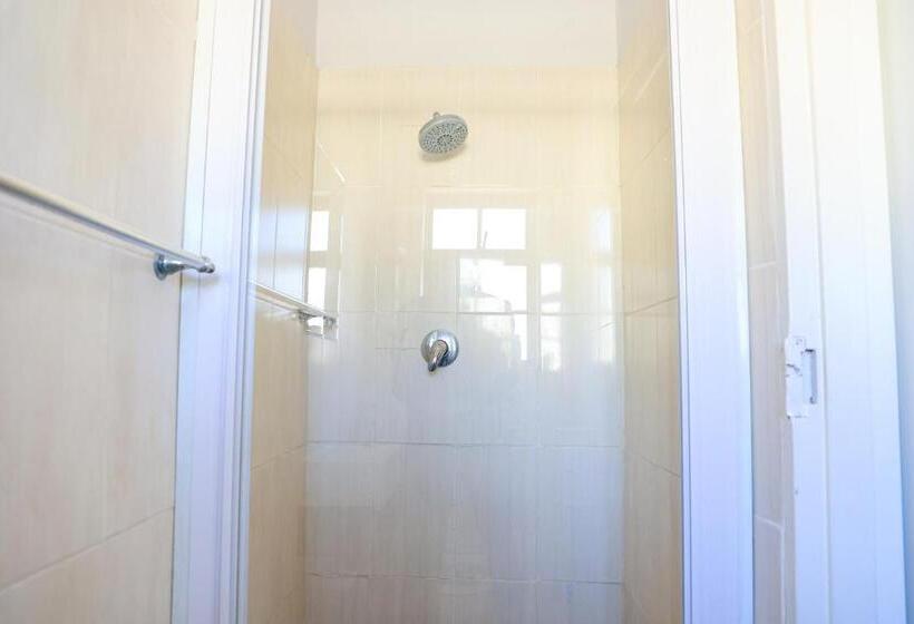 اتاق لوکس, Green Lagoon Guest House Tawana