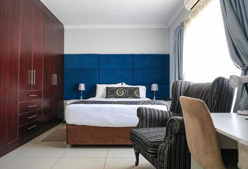 اتاق لوکس, Green Lagoon Guest House Tawana