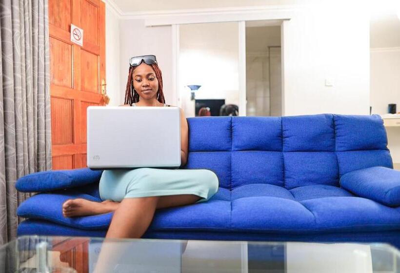 اتاق استاندارد برای معلولان, Green Lagoon Guest House Tawana