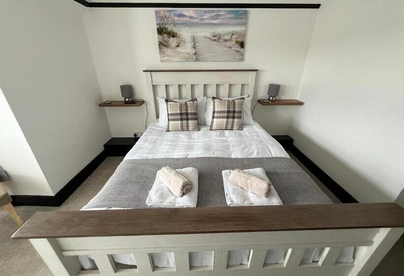 スタンダードルーム, The Fishmongers Tavern