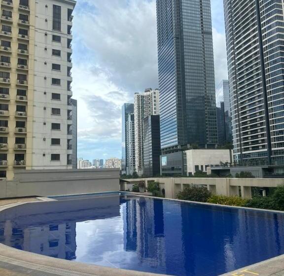 اتاق لوکس, Affordable Staycation Airbnb Bgc