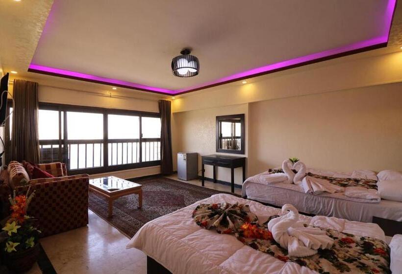 سوئیت با چشمانداز رودخانه, Jasmine Nile Sky