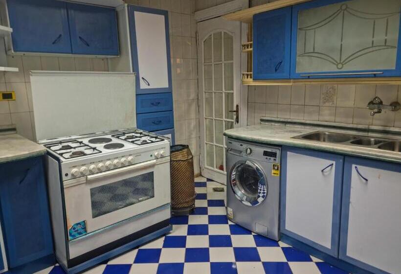 استودیوی استاندارد با چشمانداز دریا, Jasmine Nile Sky