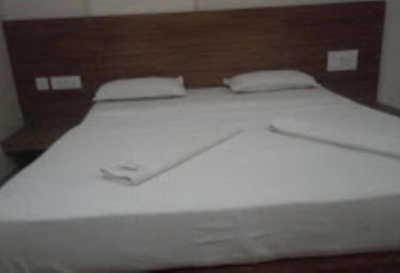 Номер Deluxe Кровать Кинг, Mandara Residency,padu