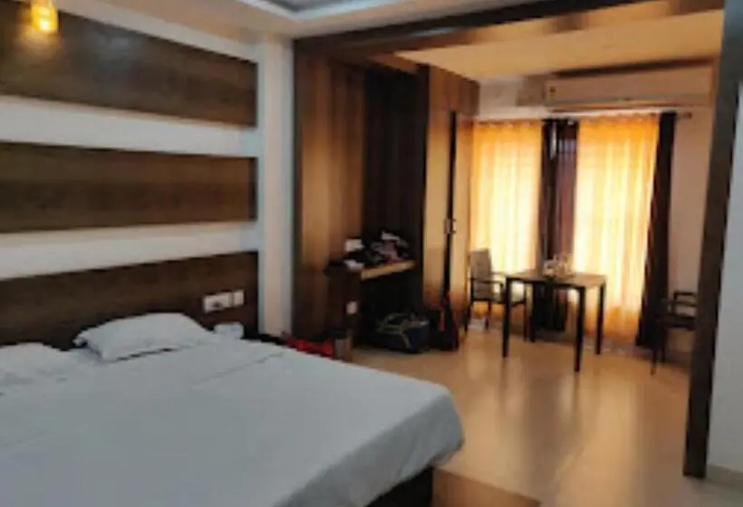 デラックスルーム, Mandara Residency,padu