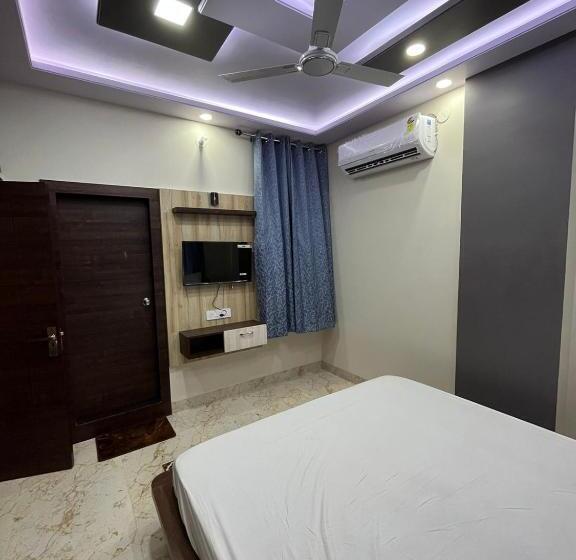 غرفة ديلوكس, Rama S