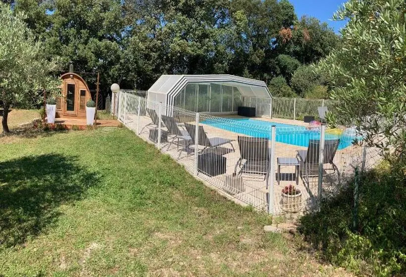 プール付き１ベッドルームヴィラ, Domaine Des Lavarines